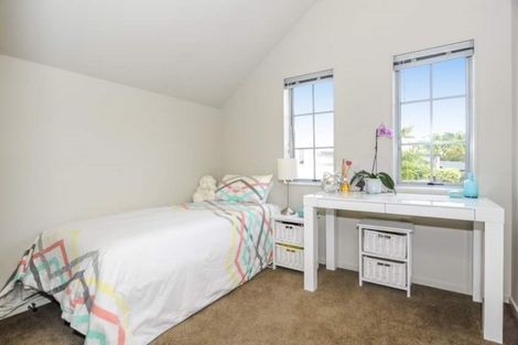 Photo of property in 11 Jomard Terrace, Northcross, Auckland, 0632