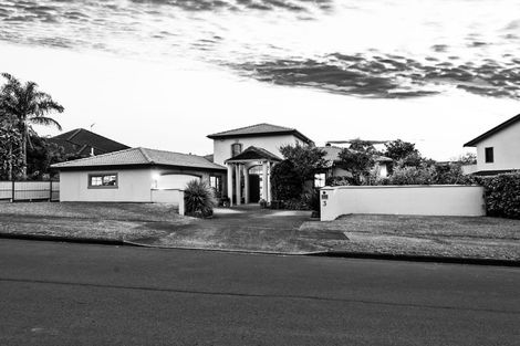 Photo of property in 3 Hobie Court, West Harbour, Auckland, 0618