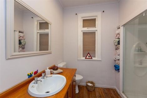 Photo of property in 21 Gilbert Street, New Plymouth, 4310