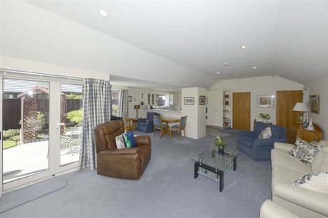 Photo of property in 4 Oakview Lane, Cashmere, Christchurch, 8022