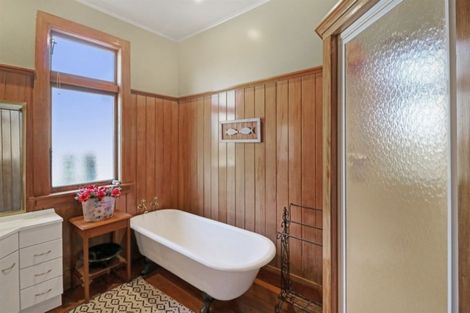 Photo of property in 82 Aerodrome Road, Dannevirke, 4972