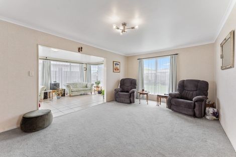 Photo of property in 3 Rimu Street, Levin, 5510