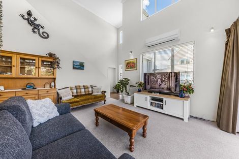 Photo of property in 7f Clearwater Cove, West Harbour, Auckland, 0618