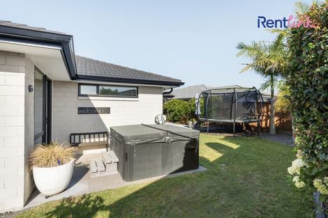Photo of property in 23 Kahuparere Crescent, Pyes Pa, Tauranga, 3112