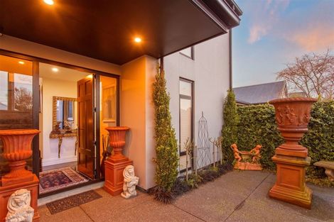 Photo of property in 2 Browns Road, St Albans, Christchurch, 8014