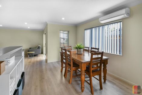 Photo of property in 13 Girvan Terrace, Wattle Downs, Auckland, 2103