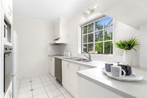 Photo of property in 1/4 Frater Avenue, Milford, Auckland, 0620