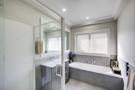 Photo of property in 2 Hurunui Drive, Te Awa, Napier, 4110