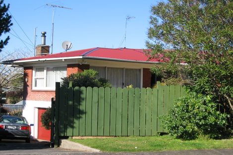 Photo of property in 3 Halberg Street, Papakura, 2110