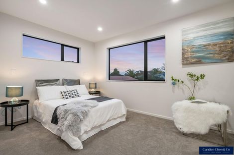 Photo of property in 4/16 Binsted Road, New Lynn, Auckland, 0600