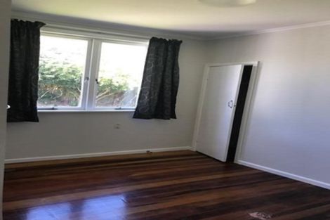 Photo of property in 4 Grainger Road, Te Atatu South, Auckland, 0610