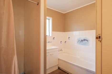 Photo of property in 49 Lawrence Place, Outer Kaiti, Gisborne, 4010