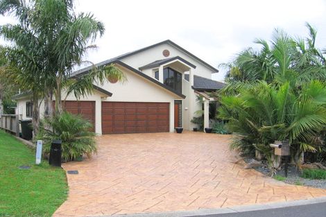 Photo of property in 8 Monkton Close, Greenhithe, Auckland, 0632