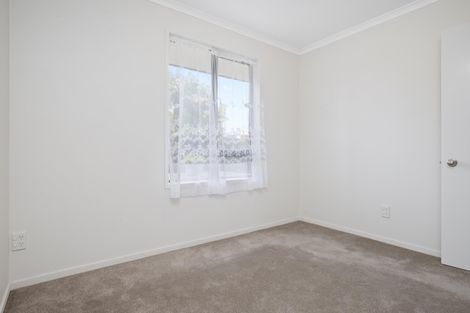 Photo of property in 1 Ranch Place, Pukekohe, 2120