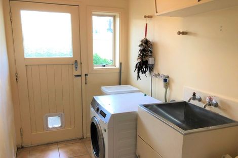 Photo of property in 61 Stanley Point Road, Stanley Point, Auckland, 0624