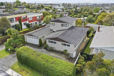 Photo of property in 33 Agincourt Street, Glenfield, Auckland, 0629