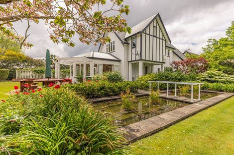 Photo of property in 32 Brassey Road, Saint Johns Hill, Whanganui, 4500
