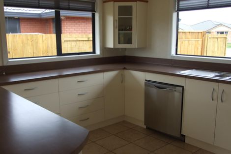 Photo of property in 21 Boston Parade, Kelvin Grove, Palmerston North, 4414