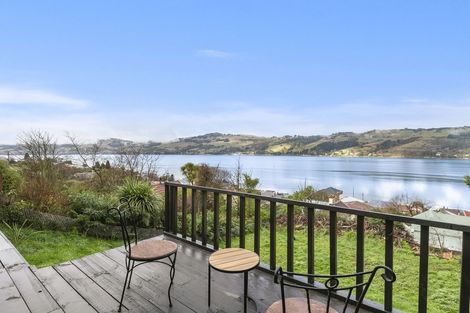 Photo of property in 25 Adderley Terrace, Ravensbourne, Dunedin, 9022