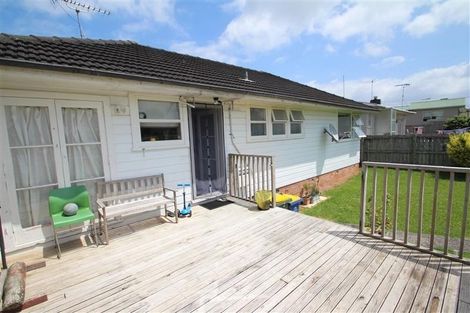 Photo of property in 20 Eskdale Road, Birkdale, Auckland, 0626