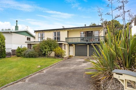 Photo of property in 3 Konini Street, Lansdowne, Masterton, 5810