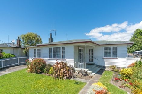 Photo of property in 6 Tern Place, Hokowhitu, Palmerston North, 4410