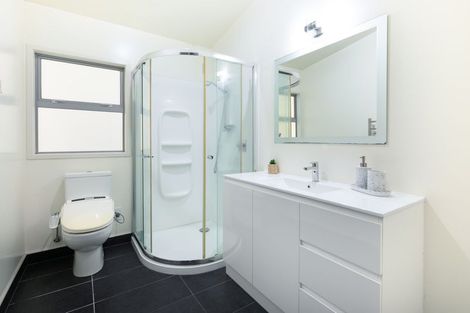 Photo of property in 16a Capricorn Place, Browns Bay, Auckland, 0630