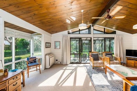 Photo of property in 29 Nimmo Avenue, Waikanae, 5036