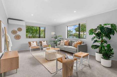 Photo of property in 4 Kowi Lakes Drive, One Tree Point, 0118