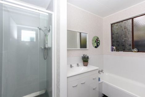 Photo of property in 121 Poplar Grove, Whalers Gate, New Plymouth, 4310
