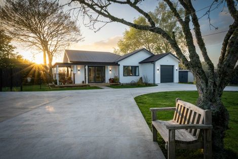 Photo of property in 16 Cowley Drive, Leamington, Cambridge, 3432