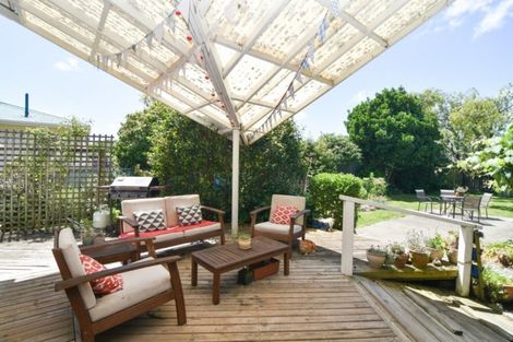 Photo of property in 10 Armstrong Avenue, Carterton, 5713