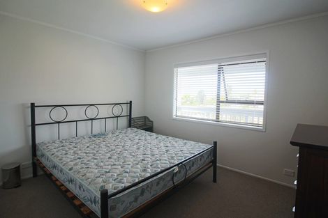 Photo of property in 1/687 East Coast Road, Browns Bay, Auckland, 0630