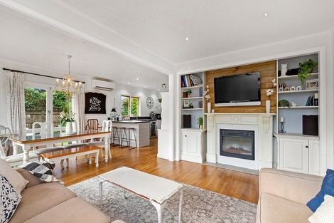 Photo of property in 49 Princes Street, Cambridge, 3434