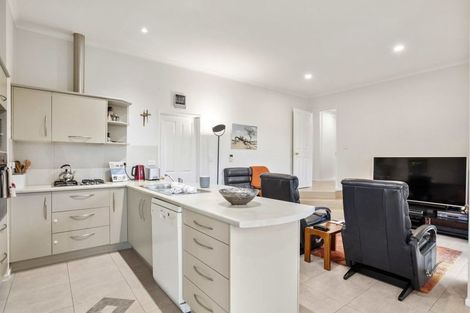 Photo of property in 64 Black Teal Close, Unsworth Heights, Auckland, 0632