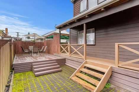 Photo of property in 21 Rogan Street, Mount Roskill, Auckland, 1041