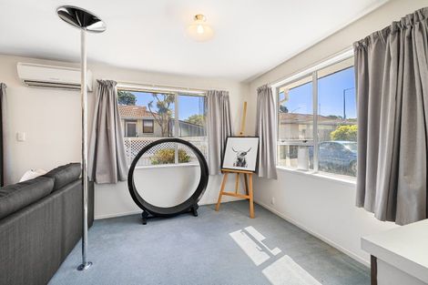 Photo of property in 2/4 Bromley Road, Bromley, Christchurch, 8062