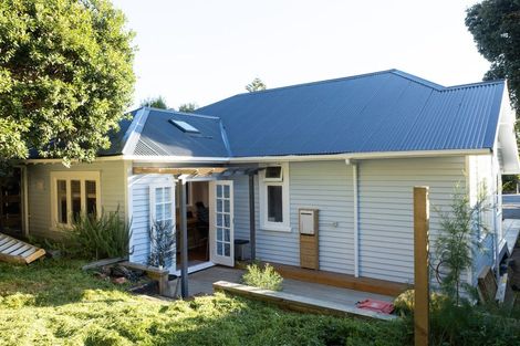 Photo of property in 265 Muritai Road, Eastbourne, Lower Hutt, 5013