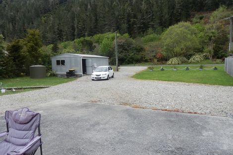 Photo of property in 27 Andersen Street, Blacks Point, Reefton, 7830