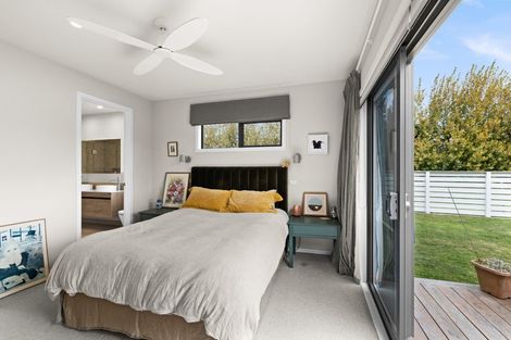 Photo of property in 2 Willowbrook Place, Clive, 4102