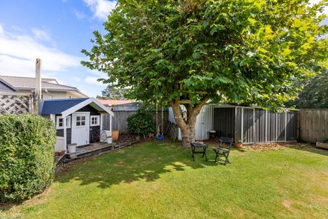 Photo of property in 6 Kauri Street, Merrilands, New Plymouth, 4312