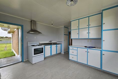 Photo of property in 63 Titoki Street, Castlecliff, Whanganui, 4501