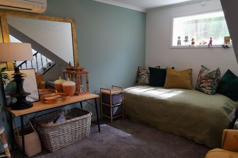 Photo of property in 263 Mount Pleasant Road, Mount Pleasant, Christchurch, 8081