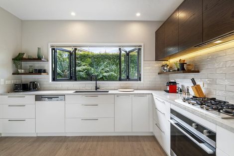 Photo of property in 23a Peter Terrace, Castor Bay, Auckland, 0620