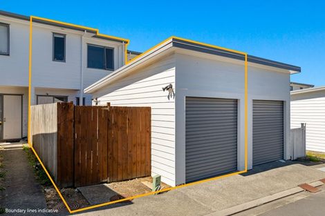 Photo of property in 4/3 Hulme Place, Henderson, Auckland, 0612