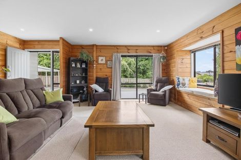 Photo of property in 6 Vintners Close, Huapai, Kumeu, 0810
