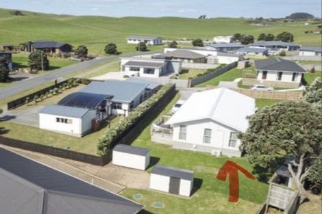 Photo of property in 23 Sunset Drive, Baylys Beach, Dargaville, 0377