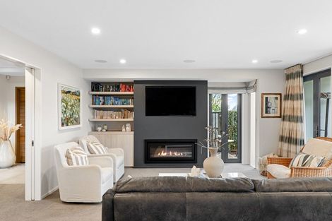 Photo of property in 21 Matai Street East, Riccarton, Christchurch, 8011