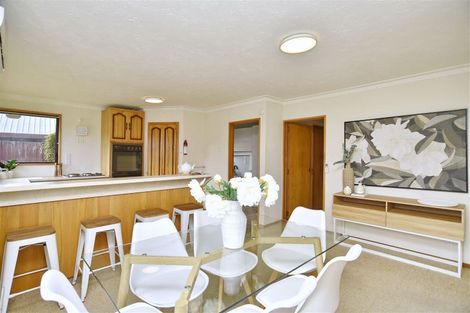 Photo of property in 154 Royal Park Drive, Parklands, Christchurch, 8083