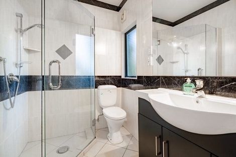 Photo of property in 97 Penguin Drive, Murrays Bay, Auckland, 0630